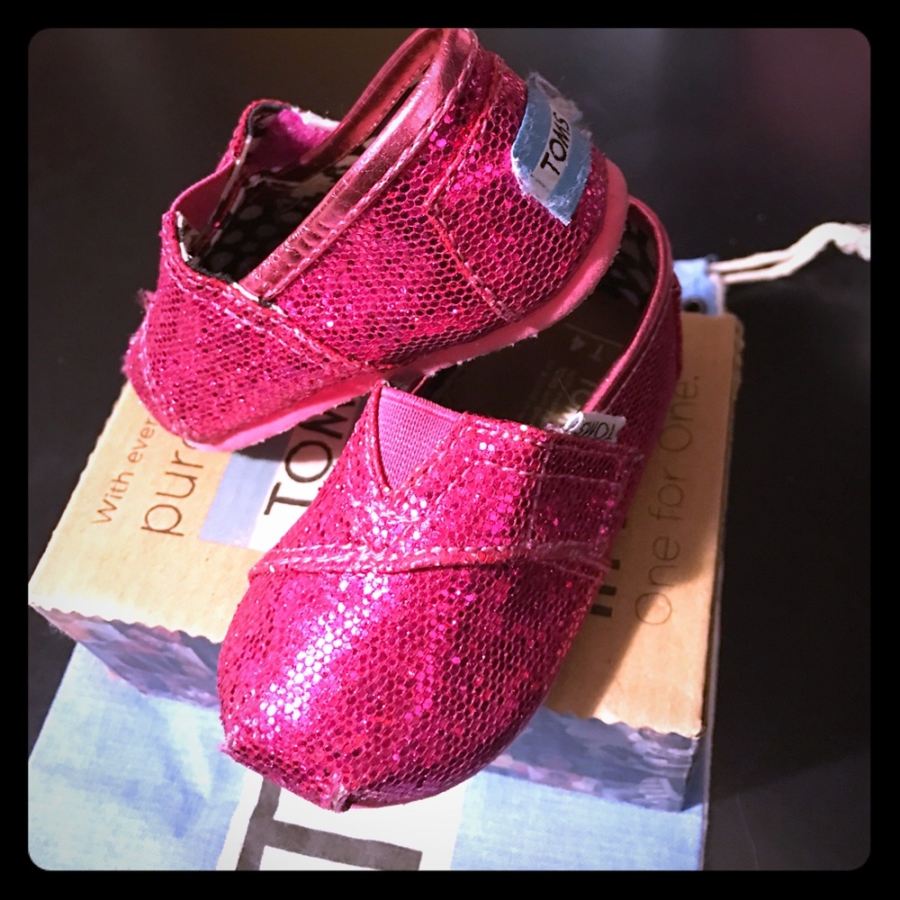 Toms - Hot Pink and sparkly!