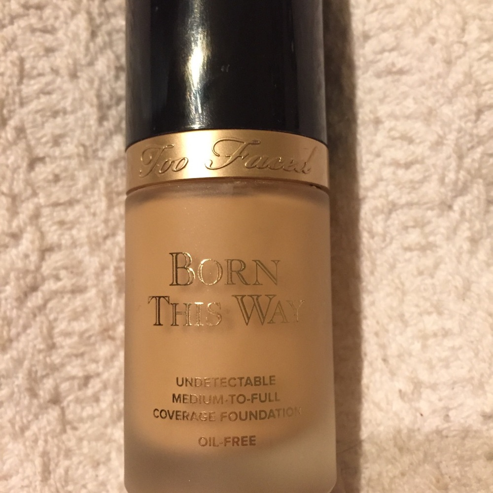 Too Faced Born This Way Foundation