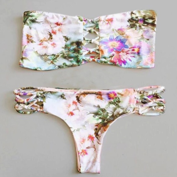 Floral Strappy Bikini - Picture 4 of 4