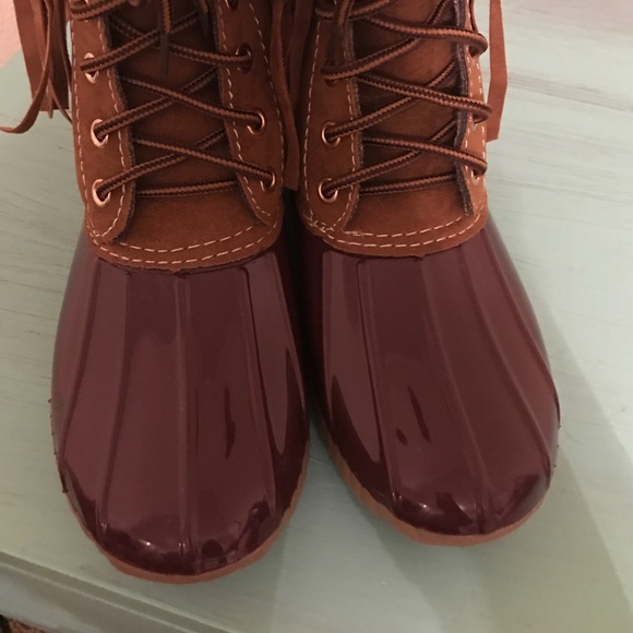 Fringe Duck Boots - Picture 3 of 5