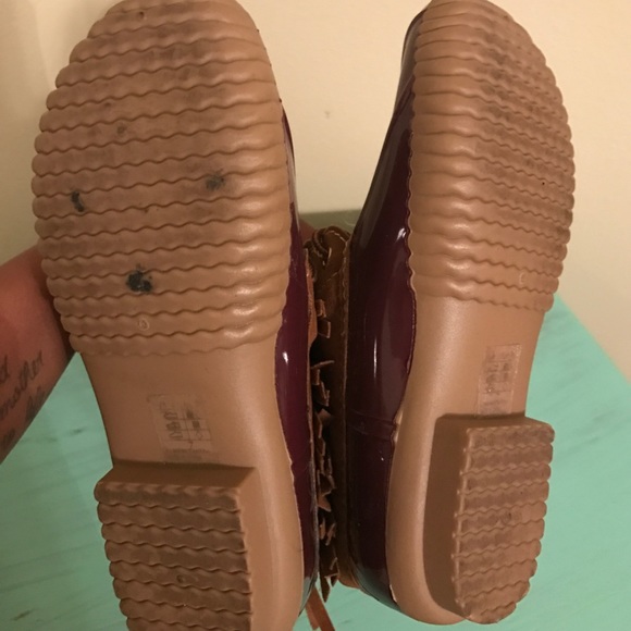 Fringe Duck Boots - Picture 5 of 5