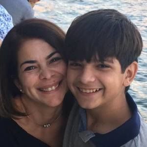 Meet your Posher, Maytee