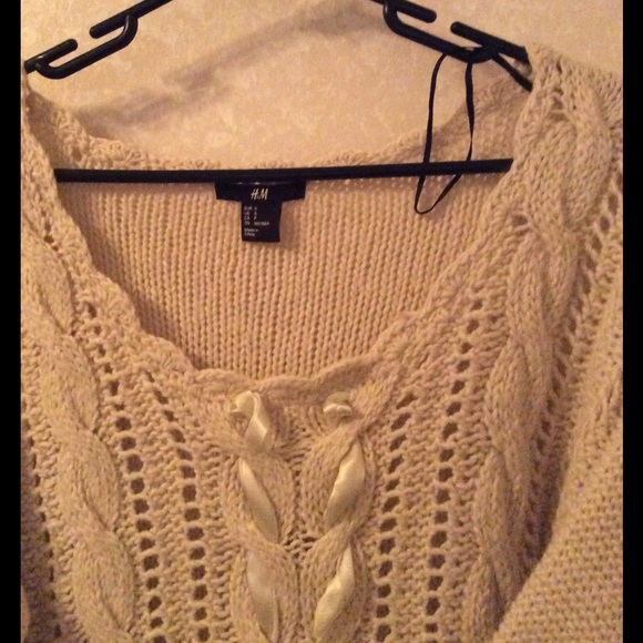 H&M sweater - Picture 2 of 3