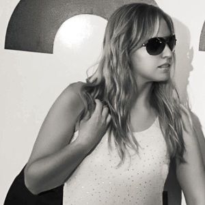 Meet your Posher, Becca