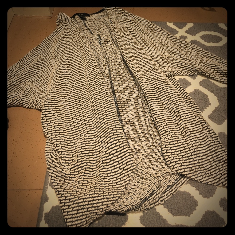 Relaxed fit open sweater