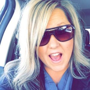 Meet your Posher, Nicole