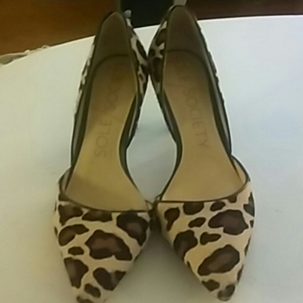 Leopard Sole Society Kitten heels