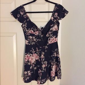 Floral romper with cutout