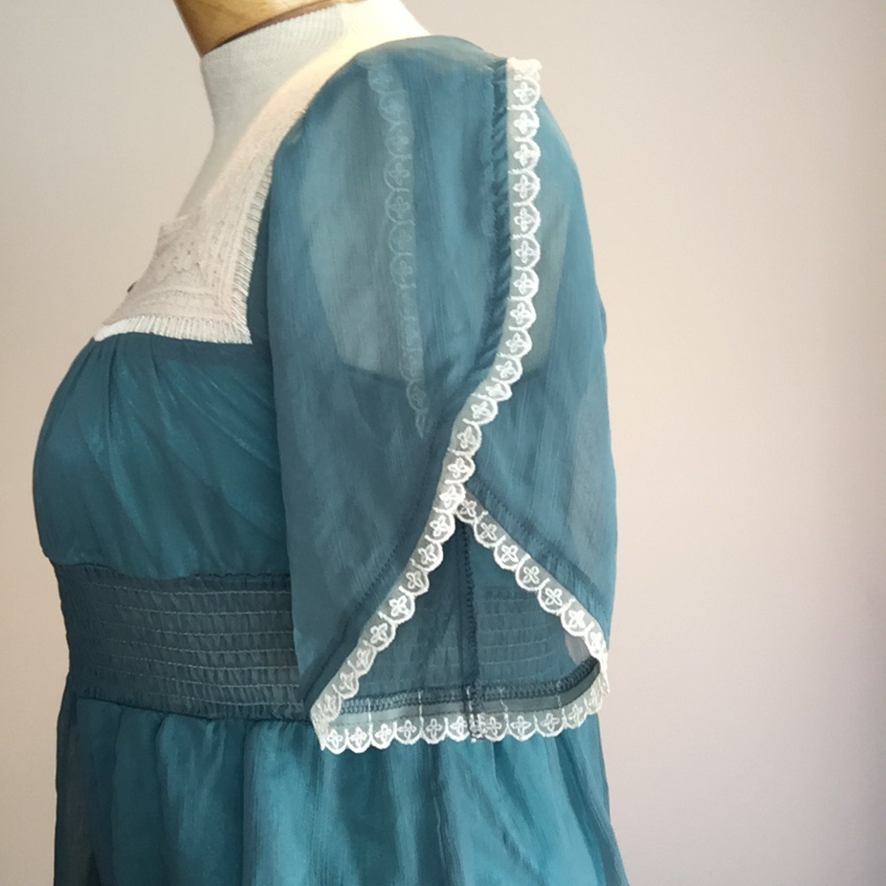 Lucca teal peasant top w/ lace accents. Size small - Picture 3 of 7
