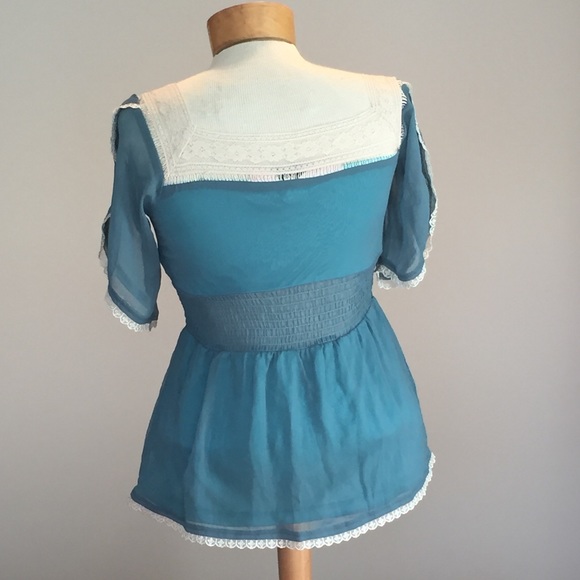 Lucca teal peasant top w/ lace accents. Size small - Picture 2 of 7