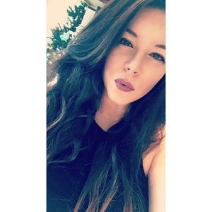 Meet your Posher, Beth'ny