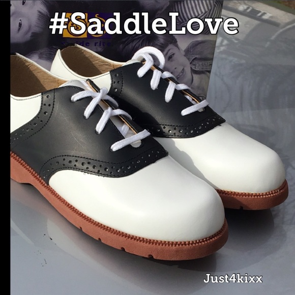 New Stride Rite Girls Saddle Classic ❤️ - Picture 3 of 3