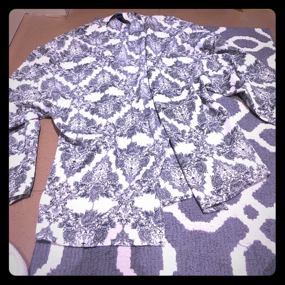 Black and white damask print kimono
