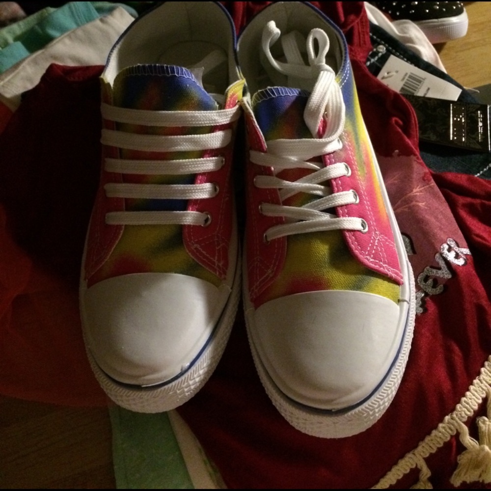 Brand new size 9 footwear