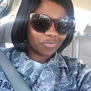 Meet your Posher, Alethia