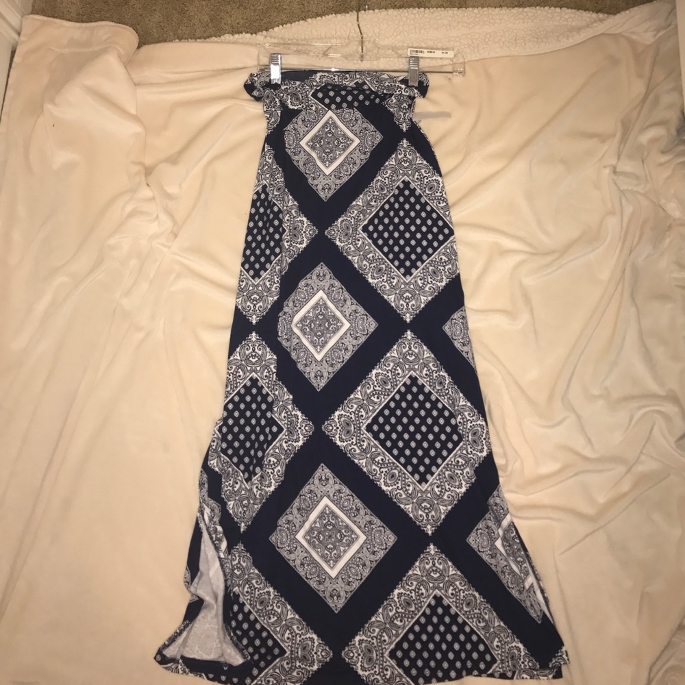 Floor length skirt with side slit