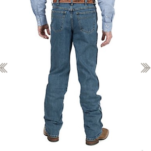 Cinch Green Label Stonewash Blue Relaxed Fit Jeans - Picture 2 of 8