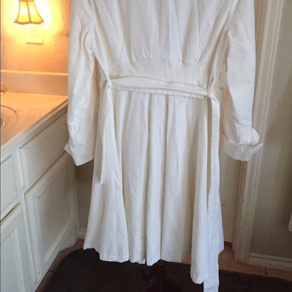 Alfani White Long Elegant Coat - Picture 3 of 3