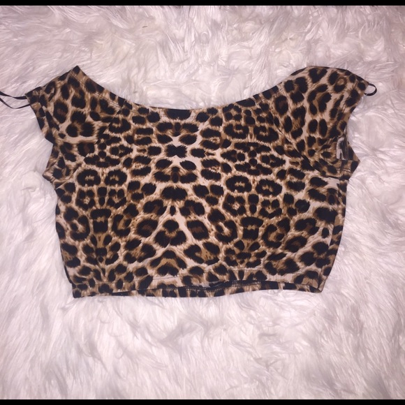 Forever 21 Cheetah Crop Top - Picture 3 of 3