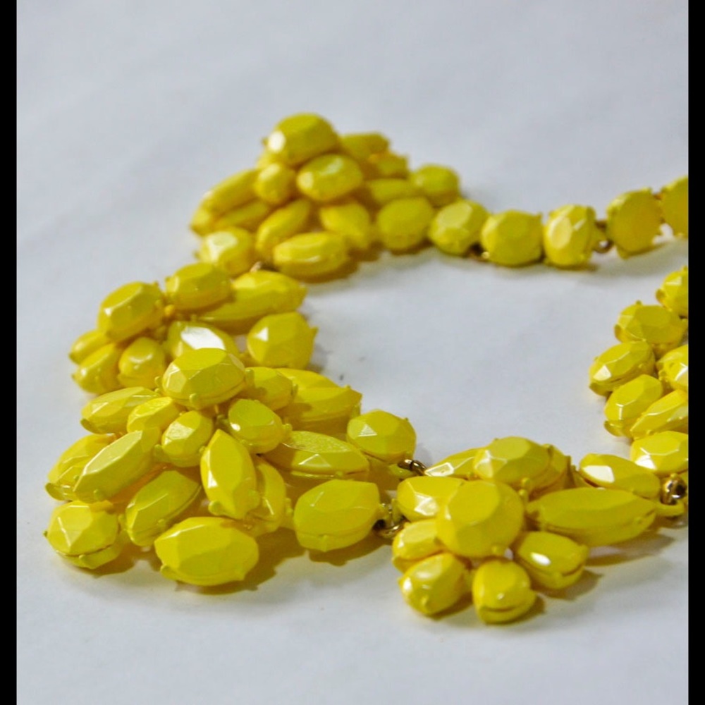 New J.CREW CRYSTAL CLUSTER NECKLACE - Picture 3 of 4