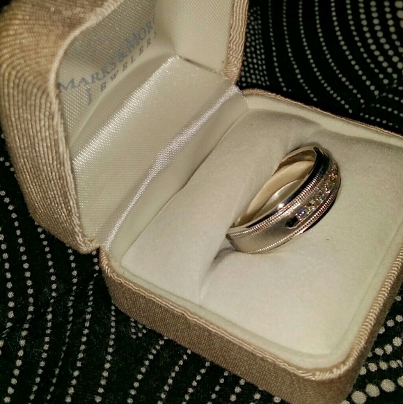 Mens Wedding band - Picture 2 of 2