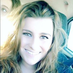 Meet your Posher, Leah