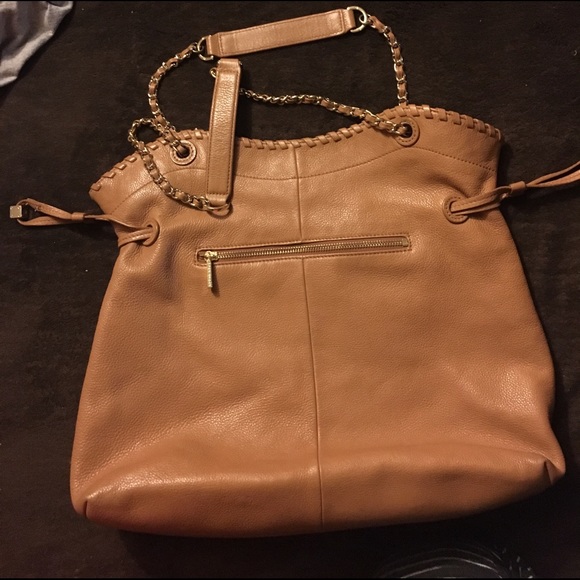 Add pictures Tory burch - Picture 1 of 4