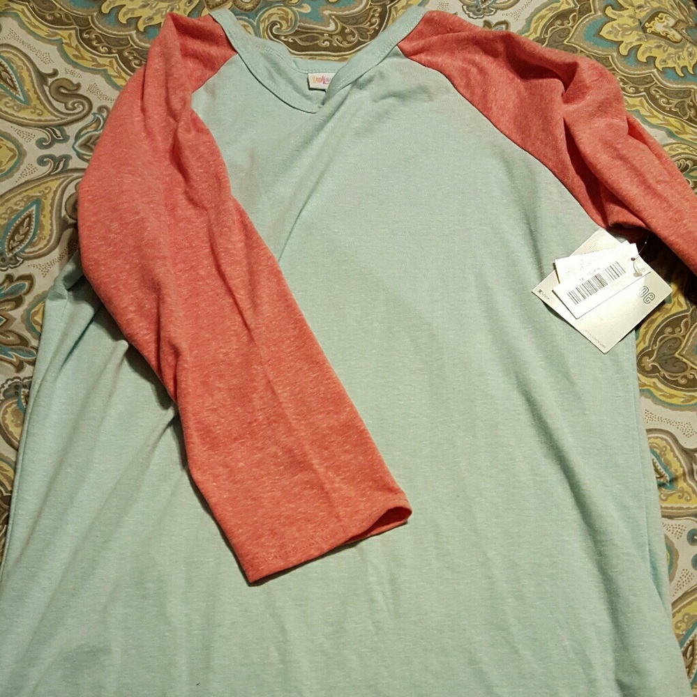 SOLD Nwt XL Lularoe Womens Randy shirt