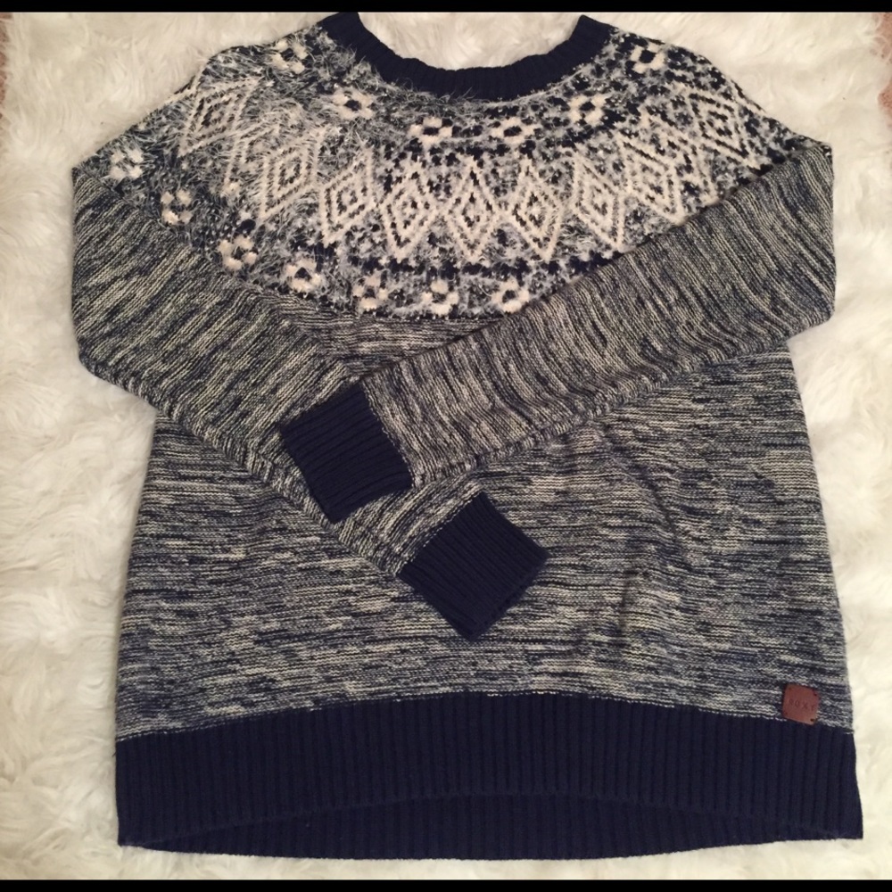 CoZy Roxy sweater!! Size M 💙☃️❄️