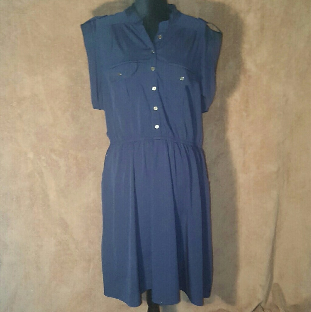 Blue dress with pockets