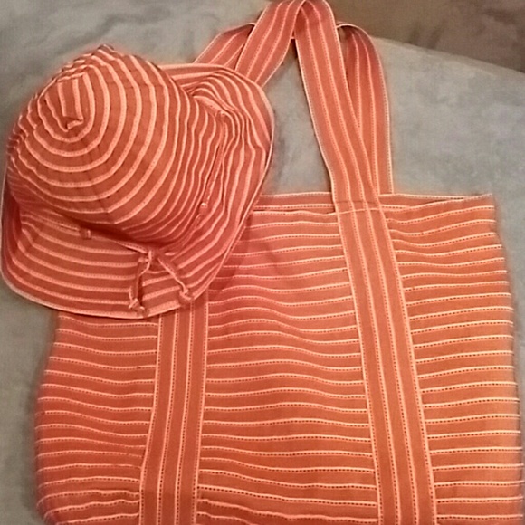 REDFISH DESIGNS BEACH BAG W/ SUN HAT - Picture 1 of 3