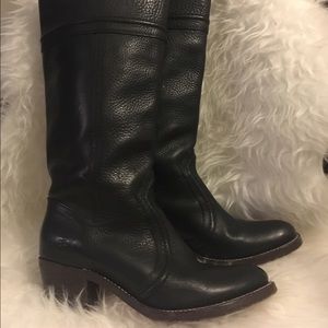 Frye Jane 14L boot