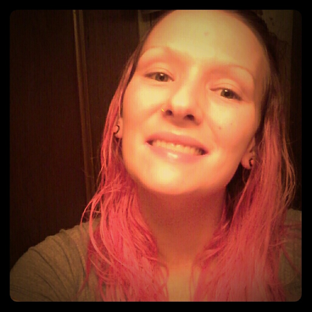 Meet your Posher, Crystal