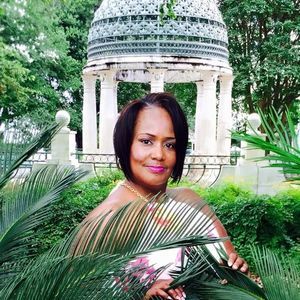 Meet your Posher, Ramona