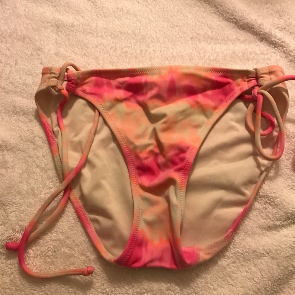Bikini bottoms
