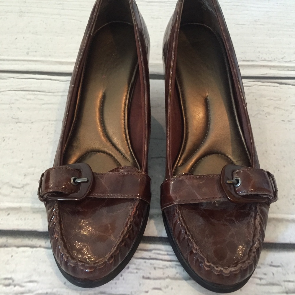 Brown and black wedges