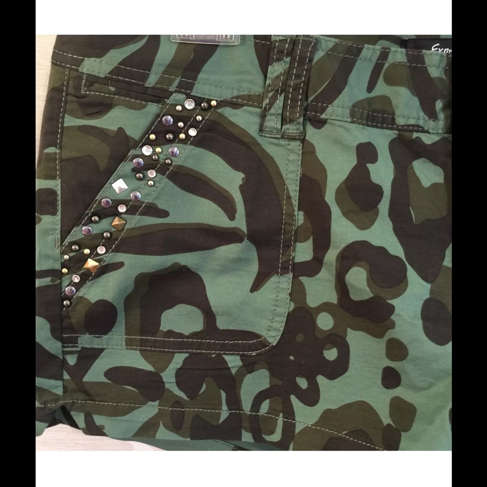 Express Womens Camo shorts size 12 - Picture 4 of 7