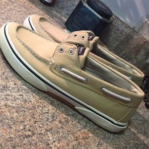 men sperrys