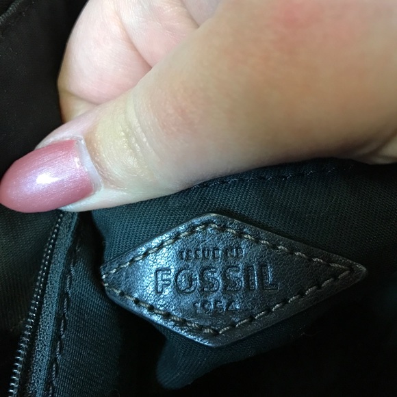 Fossil Emerson Medium Satchel - Picture 2 of 3