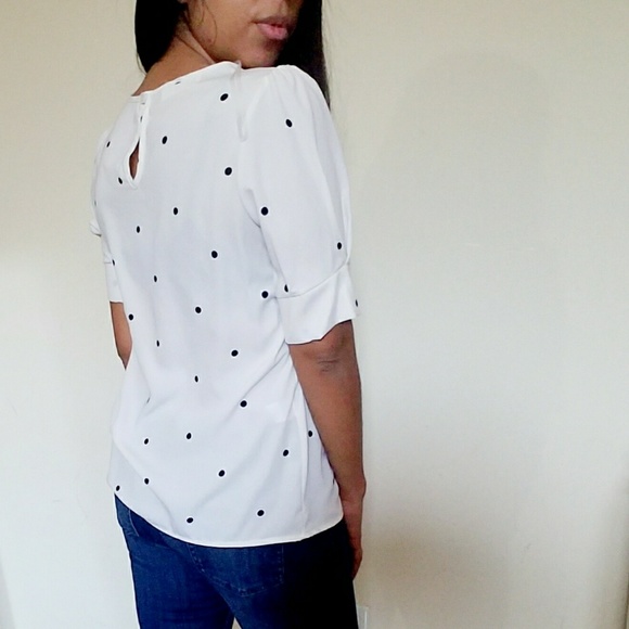 ❗LAST ONE❗IVORY POLKA DOT TOP - Picture 2 of 4