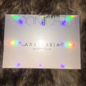 Moonchild 🌙 abh glowkit