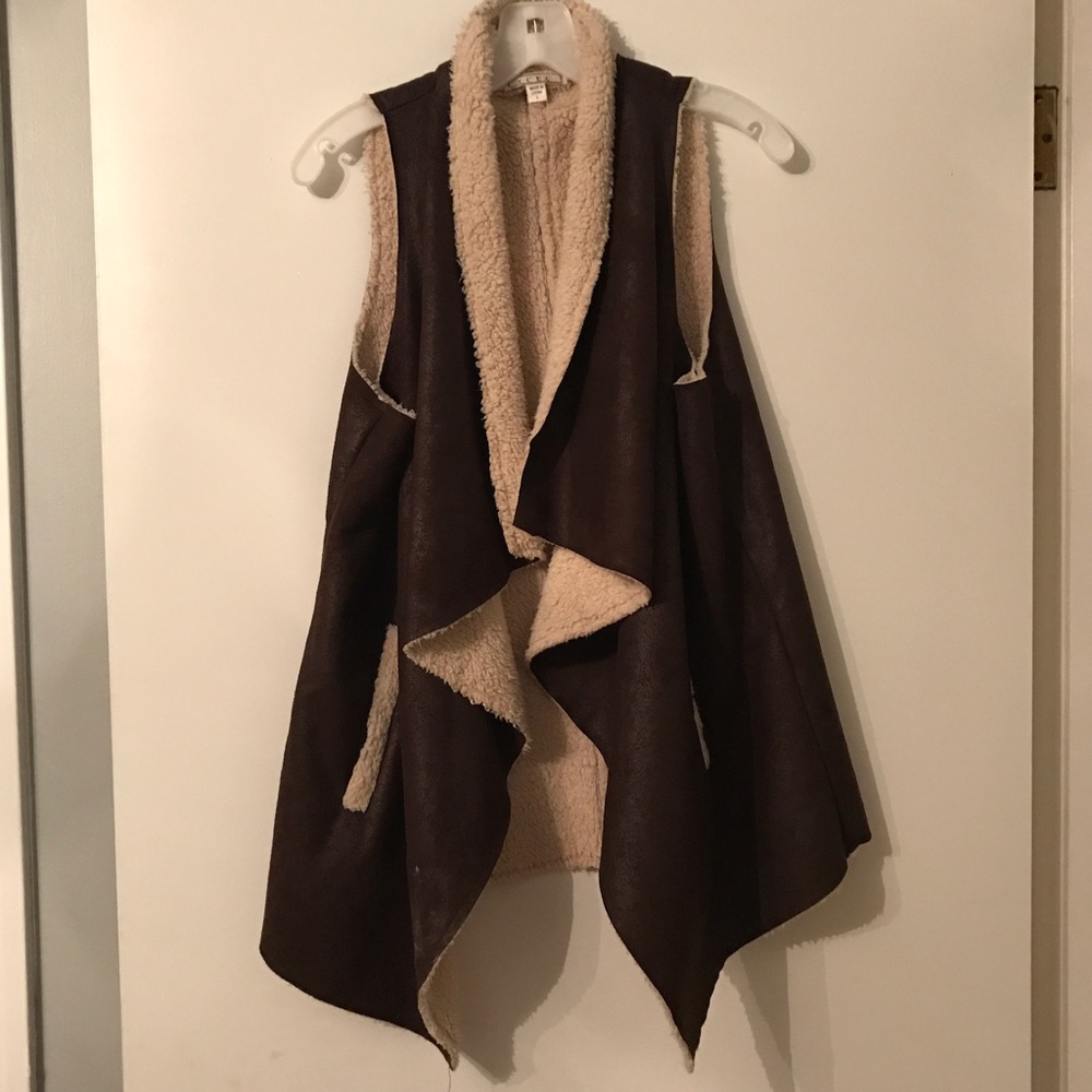 Vest with pockets