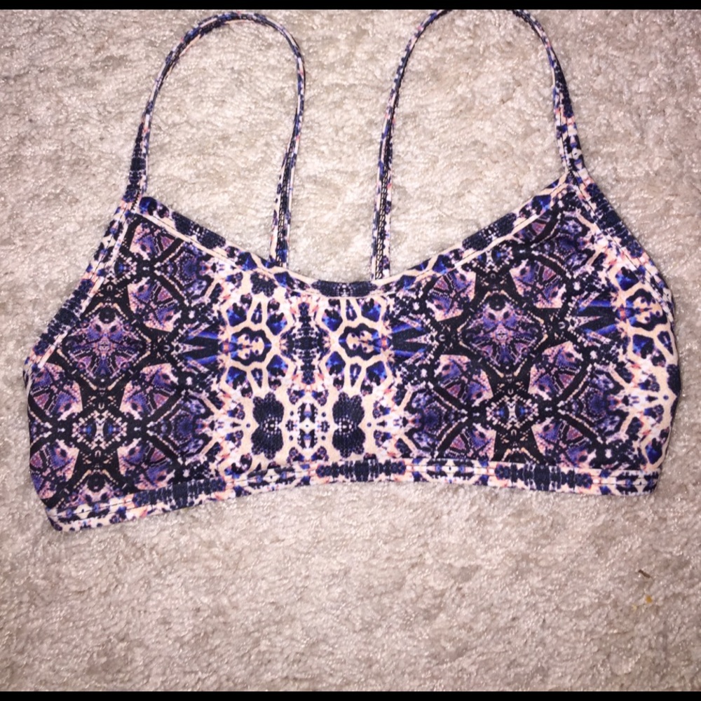 Jolyn top