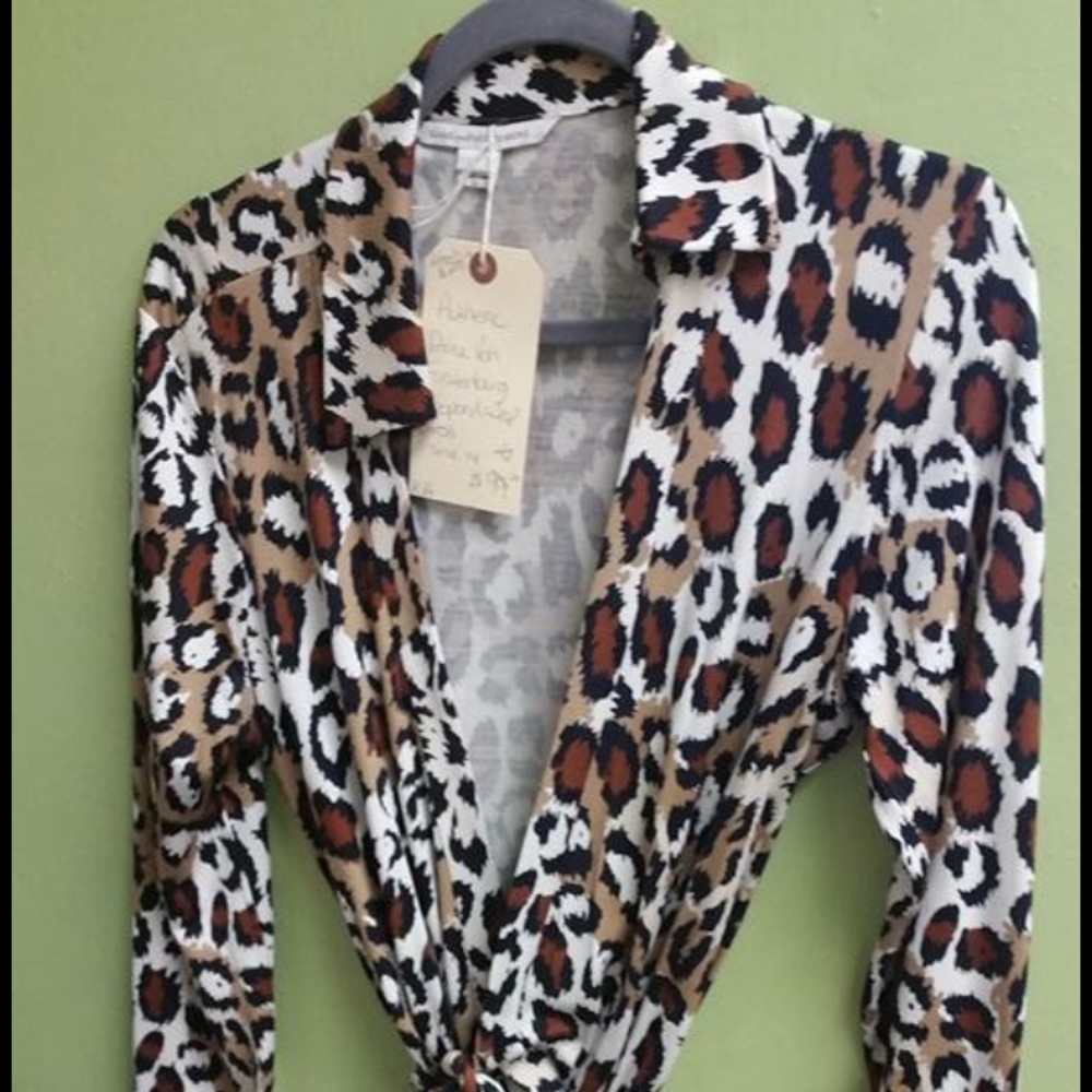 DVF wrap dress size 14 EUC!!!