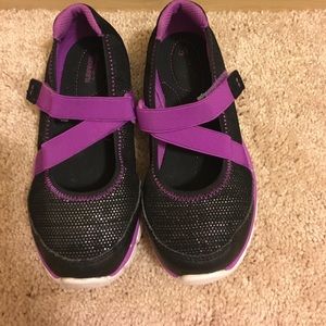 Like New Black/Purple Surprize by Stride Rite