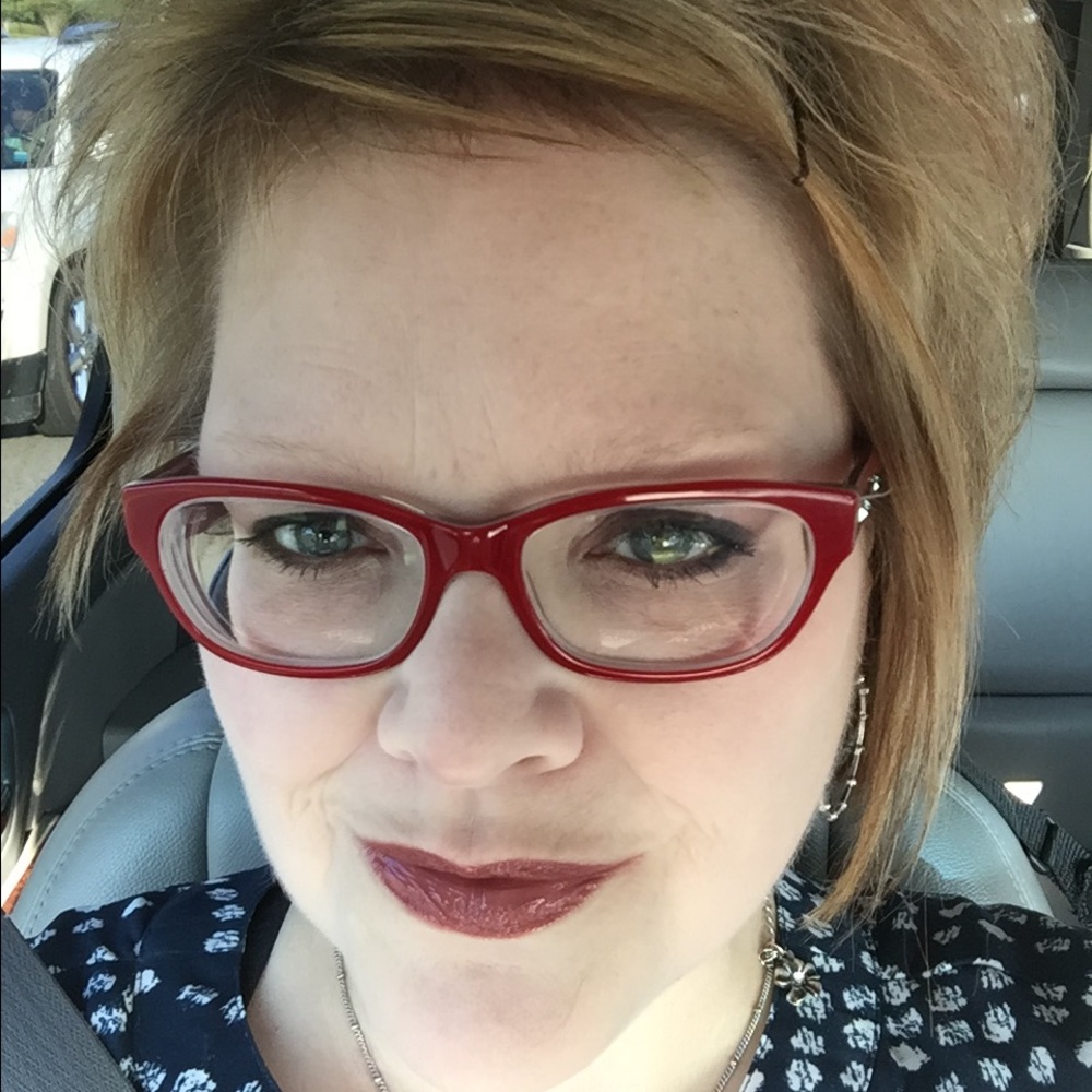 Meet your Posher, Gina