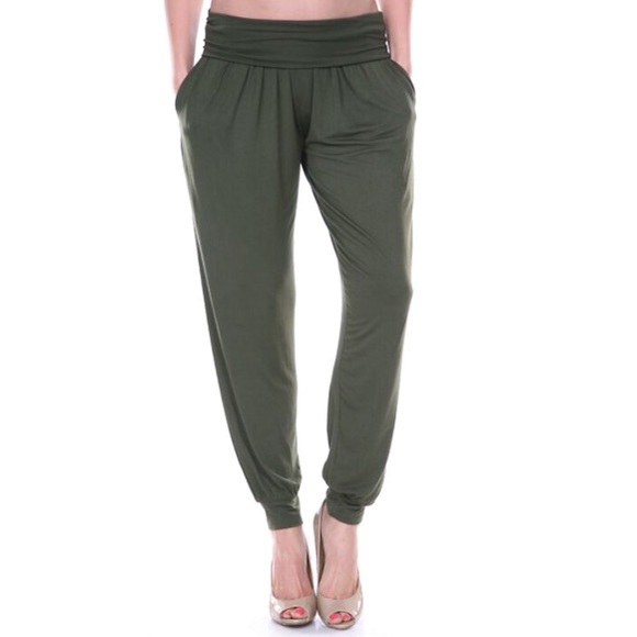 American Eagle Outfitters Pants - NWOT Green Jogger Dress Pants