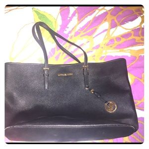 Micheal Kors Jet Set Travel Tote