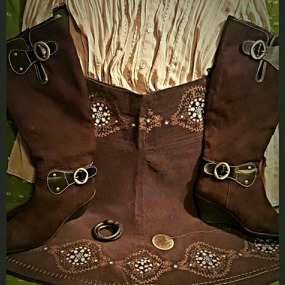 Courderoy Skirt with Embroidery & Beading