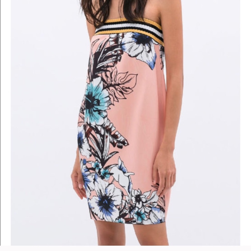 ❌SOLD ❌ Zara strapless summer dress